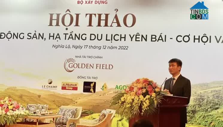 Ông Trần Huy Tuấn – Phó Bí thư Tỉnh uỷ, Chủ tịch UBND tỉnh Yên Bái phát biểu tại Hội thảo