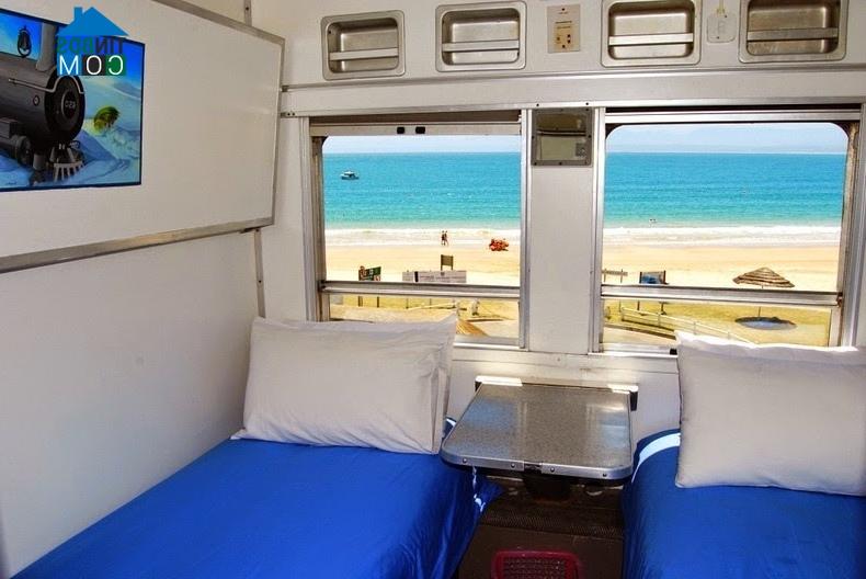 Ảnh Khách sạn xanh hướng biển tận dụng từ xe lửa
