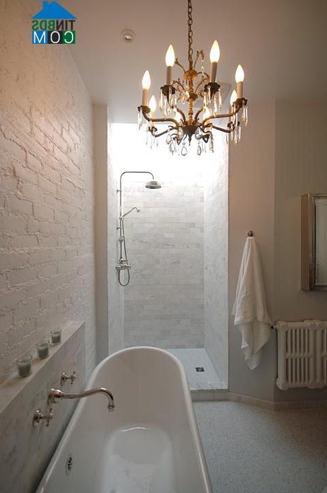 Gạch trần quyến rũ trong thiết kế phòng tắm