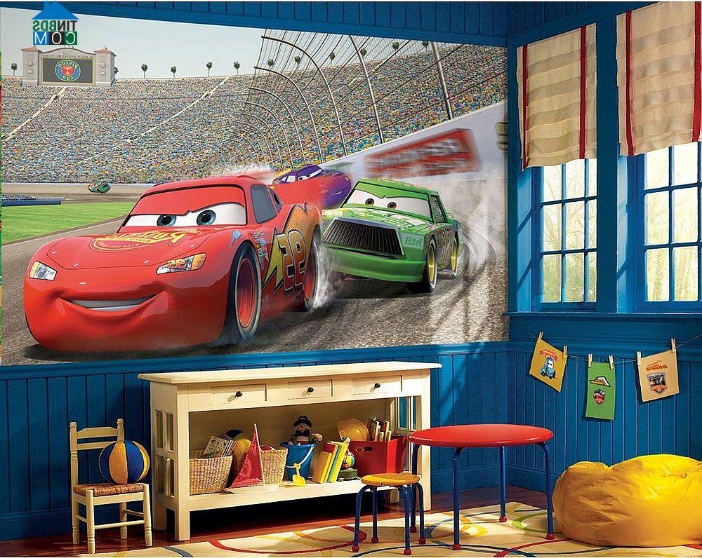 Căn phòng dành cho bé trai với hình ảnh xe đua