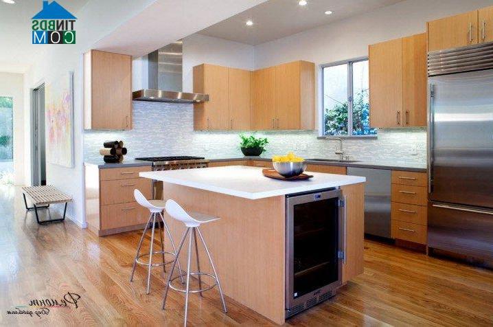 Kiểu đảo bếp này giúp tiết kiệm tối đa không gian cho phòng bếp chật