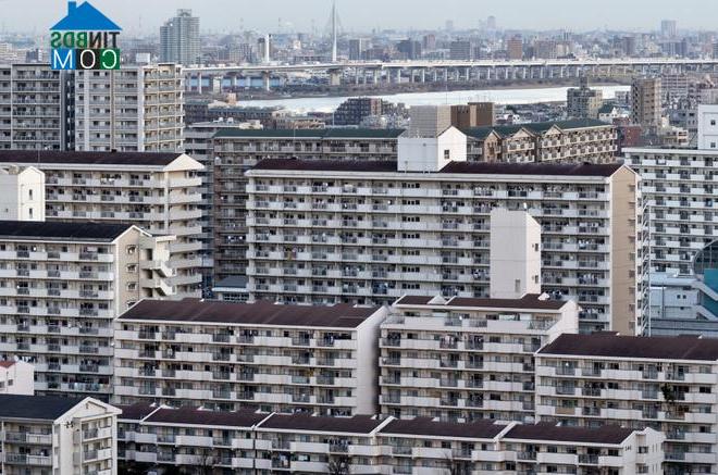 Những dãy nhà giống hệt nhau với diện tích chật hẹp ở Tokyo, Nhật Bản