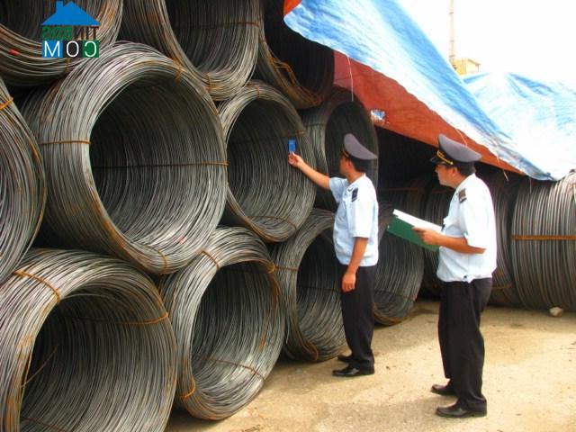 Việt Nam vừa trở thành nước nhập khẩu nhiều thép nhất khu vực. Ảnh: satthep.net