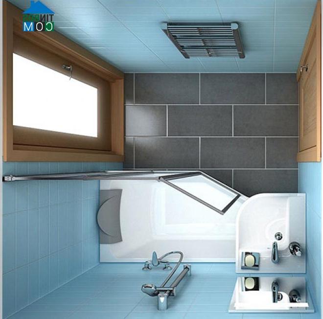 Bạn có thể sử dụng cửa lắp kính mờ để tăng nguồn ánh sáng cho nhà tắm