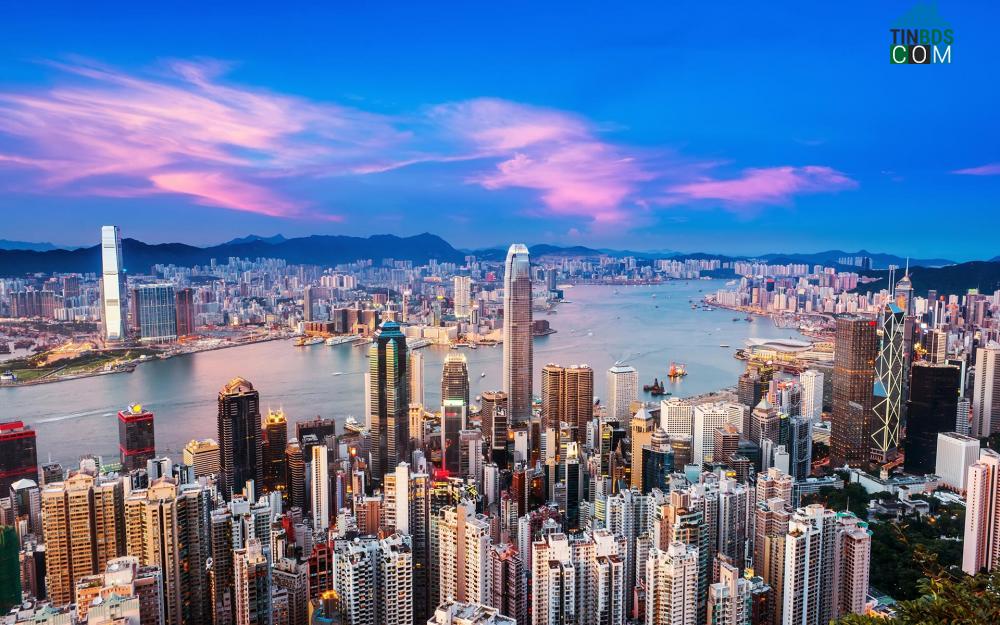 Hong Kong tăng thuế giao dịch BĐS lên 15% nhằm kiểm soát tình trạng tăng giá nhà (Ảnh: Hkexpress) 