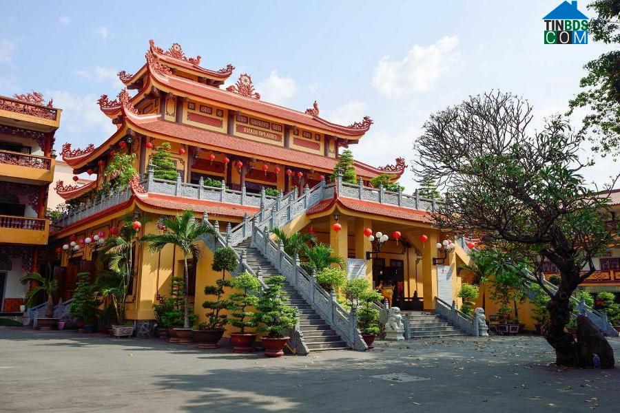 Chùa Phổ Quang Tân Bình là một trong những ngôi chùa có bề dày lịch sử tại TPHCM
