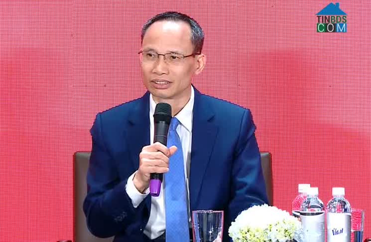 Ông Cấn Văn Lực, chuyên gia Kinh tế trưởng BIDV tại Tọa đàm VRES 2022