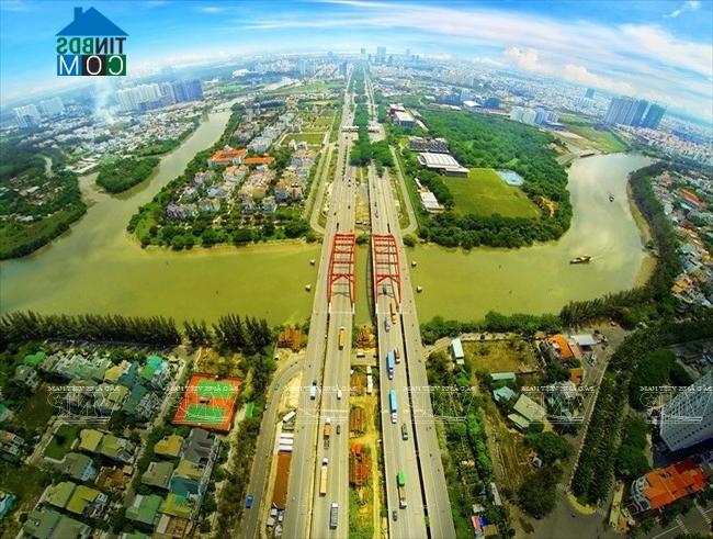 Tp.HCM ngày nay đã trở thành một đô thị khang trang, sầm uất và hiện đại. Ảnh: Nguyễn Minh Tân
