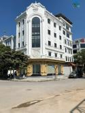 Cho thuê biệt thự ngõ 214 Nguyễn Xiển ,120m x 5 tầng 1 tum thông sàn , thang máy riêng phù hợp...