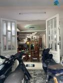 Cho thuê gấp Sunrise City nội thất cơ bản 2PN 102m2 giá 900$ bao phí