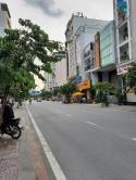 Cho thuê nhà nguyên căn ngõ Nguyên Hồngdiện tích 55m2 *4 tầng 1 tum. Mt 4,5m. Giá cho thuê: 25tr/th