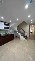 Bán gấp lô đất diện tích 38m2 trong vòng 1 tuần chỉ với giá 1,33 tỷ. Thạch Bàn Long Biên