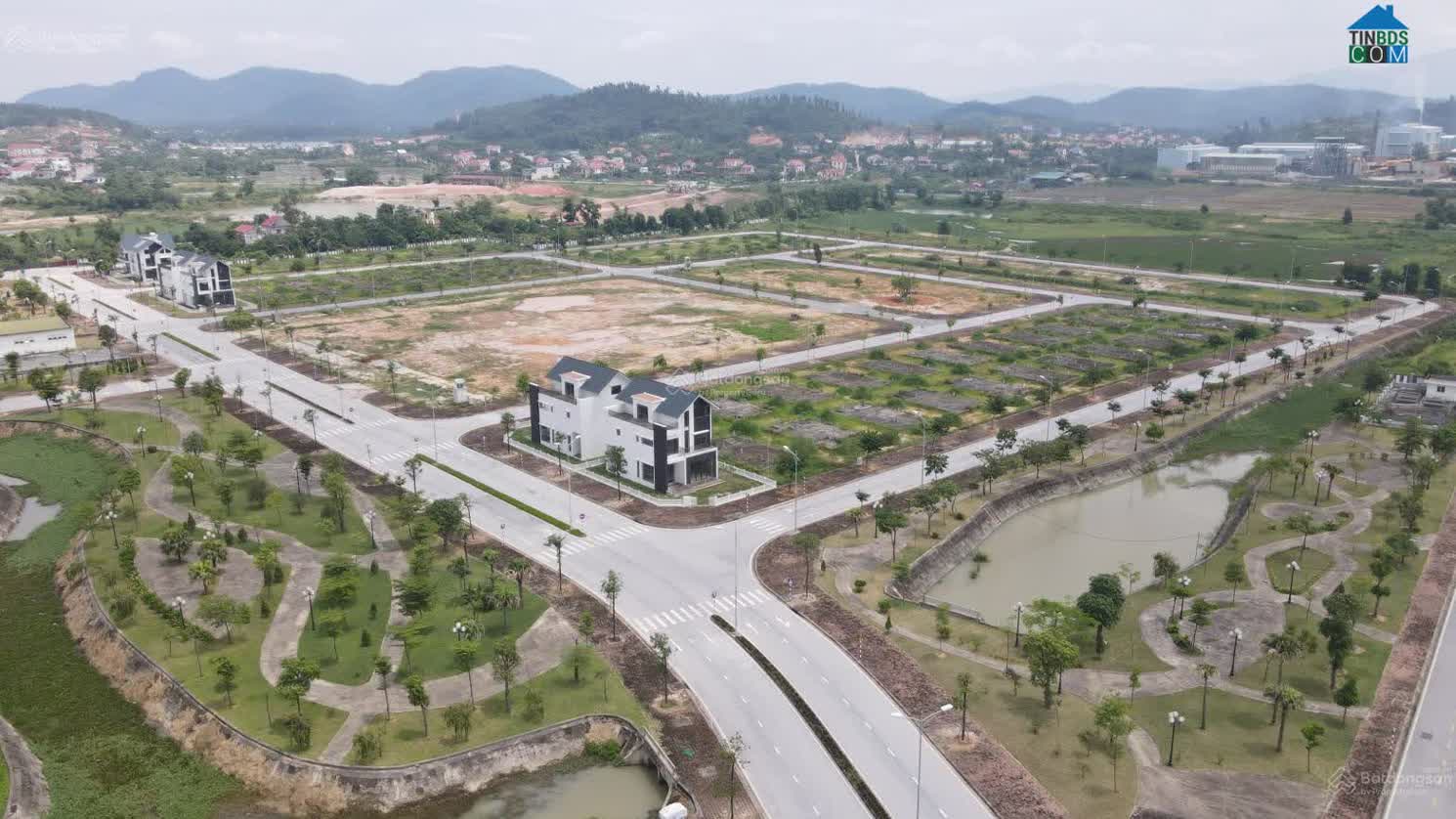 Ảnh Đại Sơn Mountain Side 1