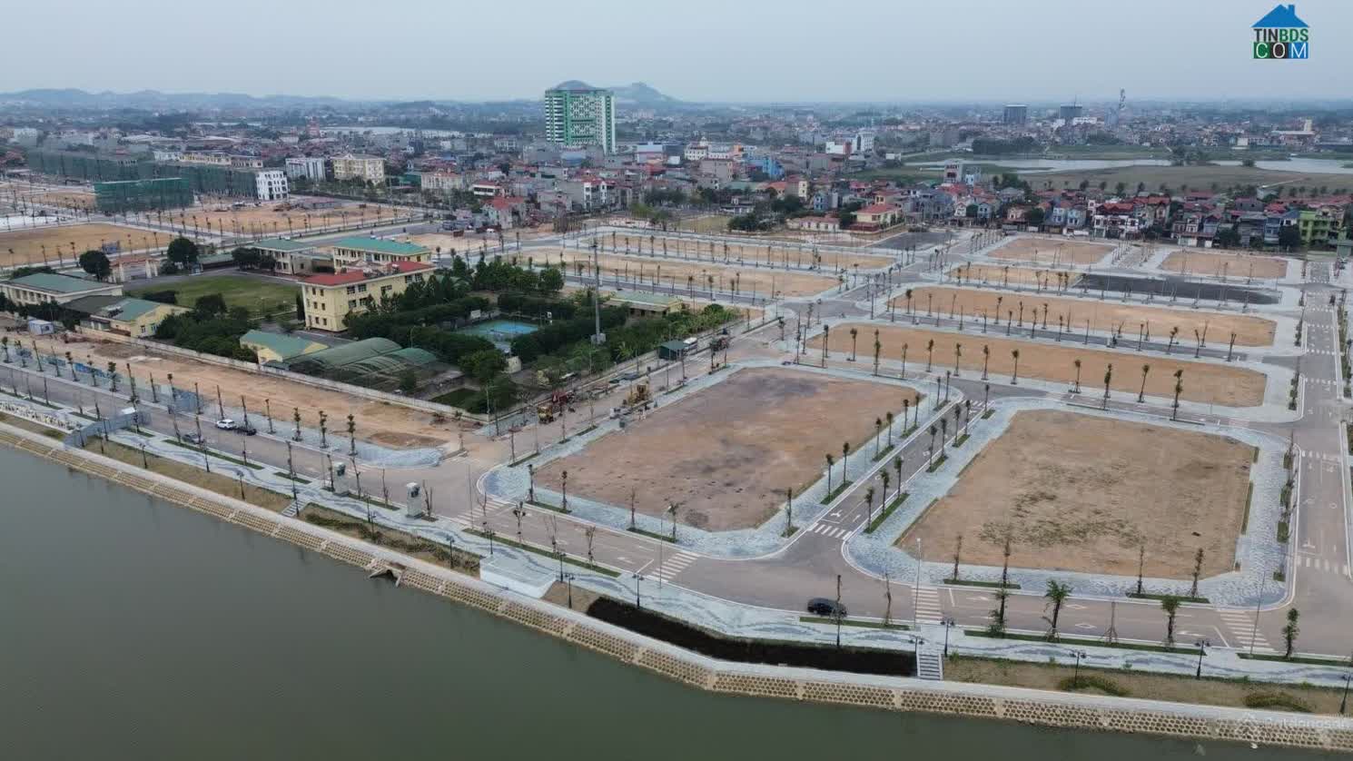 Ảnh Bích Động Lakeside 10