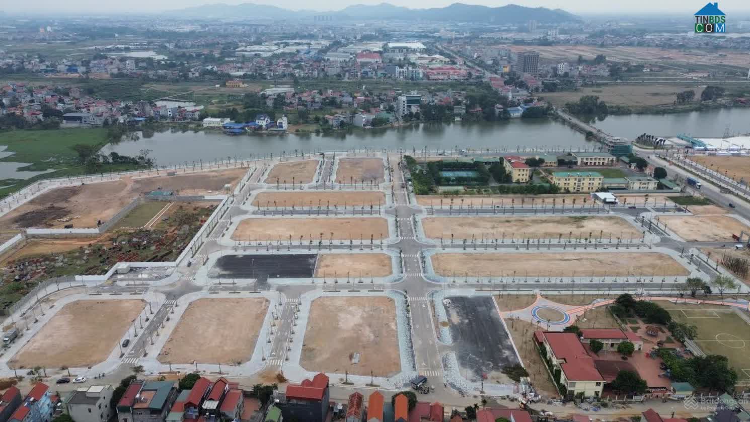 Ảnh Bích Động Lakeside 12