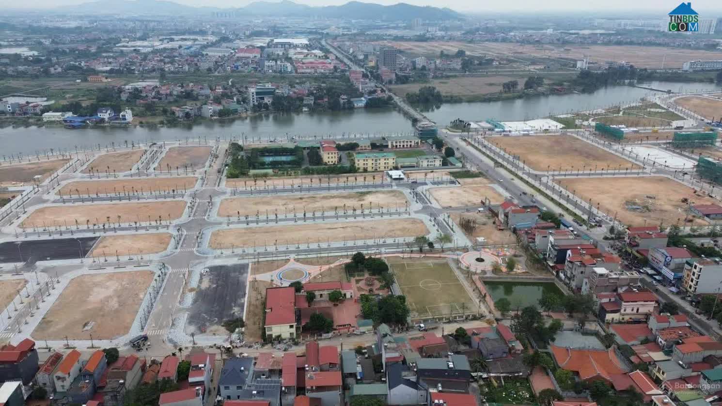 Ảnh Bích Động Lakeside 9