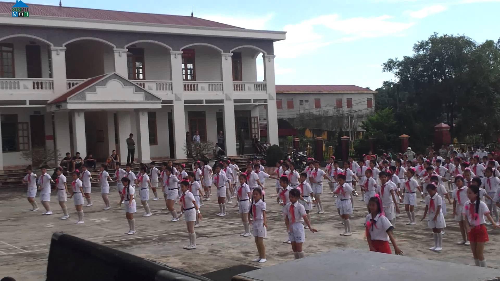 Hình ảnh Lưu Kiếm, Hải Phòng