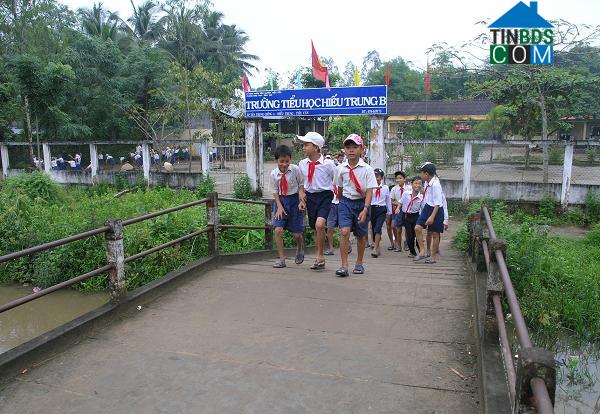 Hình ảnh Tiểu Cần, Vĩnh Long