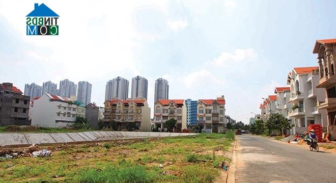 Ảnh BĐS vùng ven Tp.HCM: Đất nền dự án ấm lên