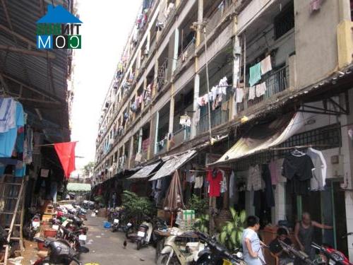 Ảnh Tp.HCM: Di dời khẩn cấp các hộ dân tại chung cư Cô Giang