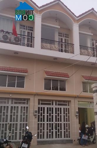 Một cụm nhà phố tại khu Nam Tp.HCM có giá chưa đến 1 tỷ đồng đang rất hút khách. Ảnh: V.L