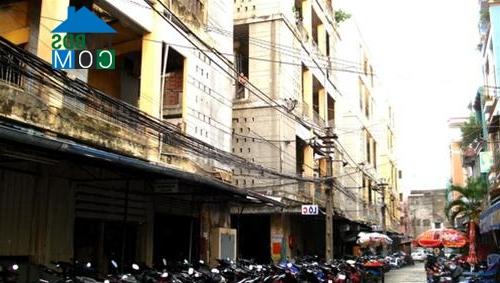 Ảnh Tp.HCM: Đề xuất cưỡng chế di dời khẩn cấp lô D chung cư Cô Giang