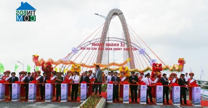 Ảnh TP. Đà Nẵng khánh thành cầu vượt 3 tầng đầu tiên tại Việt Nam
