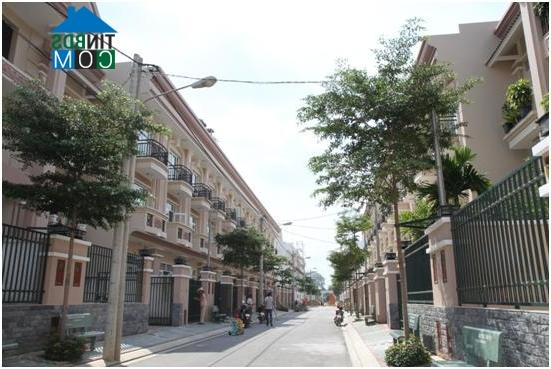 Một dãy nhà phố trong khu dân cư Vĩnh Tân