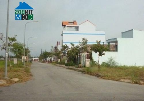 Ảnh Nhà ngoại ô giá rẻ đang được khách hàng chọn mua