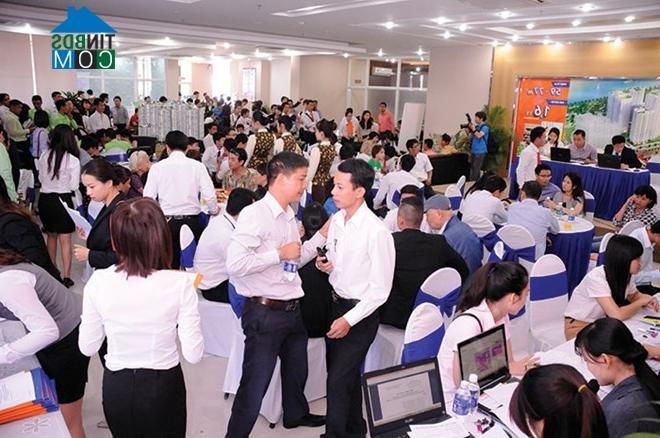 Ảnh Doanh nghiệp đấu tranh với chính mình để bán nhà giá gốc