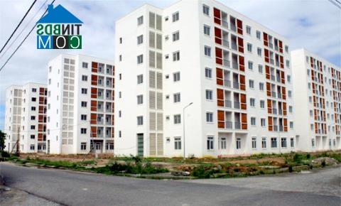 Ảnh Giá nhà đất tại Việt Nam vẫn đắt hơn khu vực khi đã "chạm đáy"