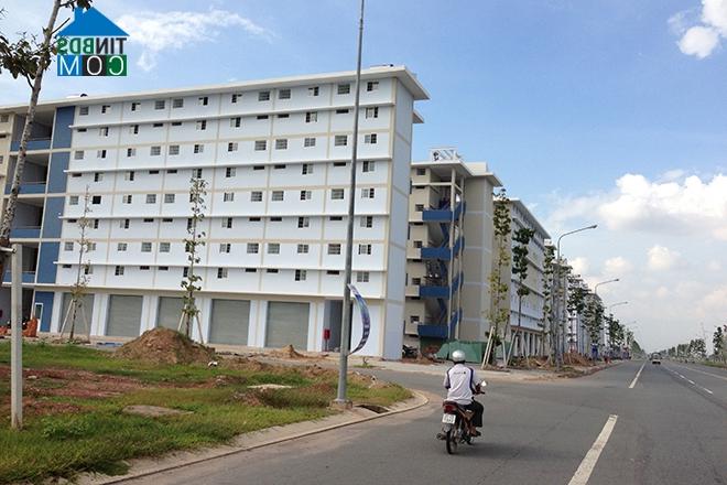 Ảnh Đầu tư nhà cho công nhân: "Không lợi nhuận, không làm"
