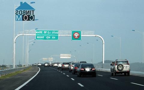 Ảnh Thông xe 22,7km cao tốc 6 làn đẹp nhất Việt Nam