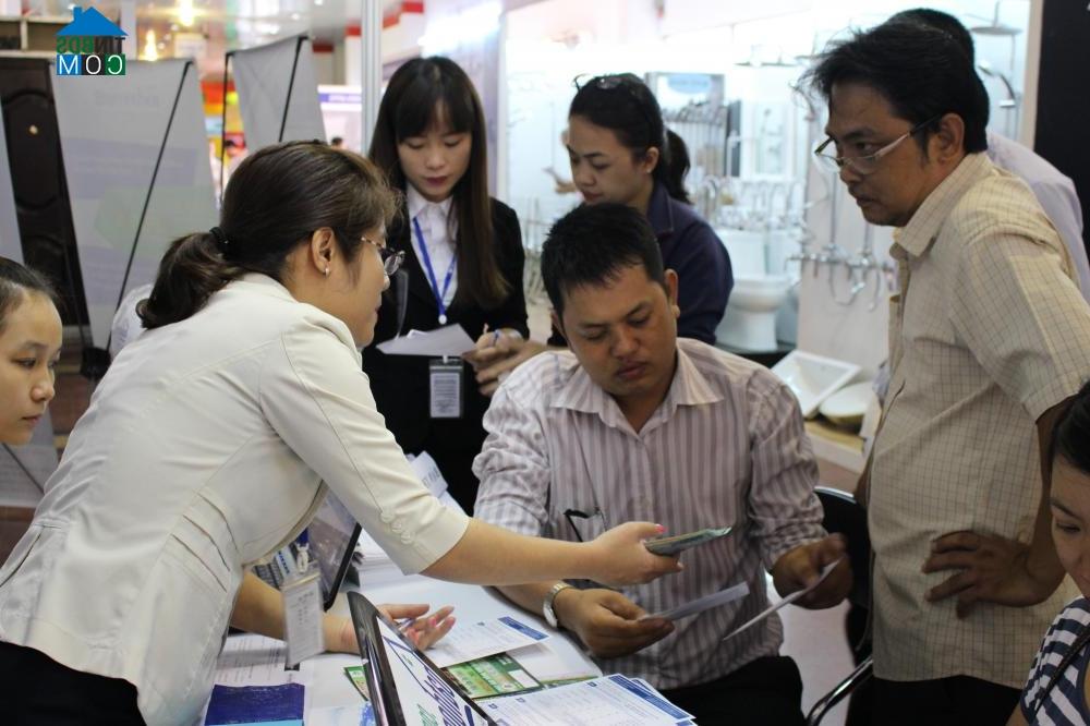 Nhiều khách hàng đặt mua gói dịch vụ của Tinbds.COM ngay tại Hội chợ