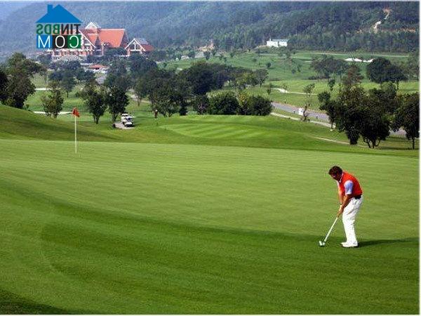 Ảnh Kêu gọi nhà đầu tư mới ở dự án sân golf hữu nghị Việt Nam-Campuchia