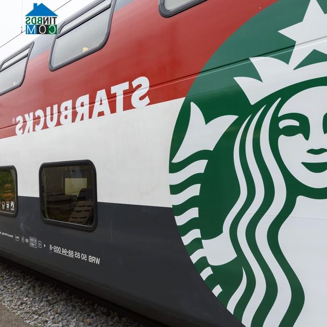 Ảnh Quán Starbucks đầu tiên trên tàu hỏa