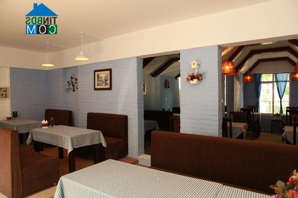 Ảnh La Vie en Rose: Không gian cafe lãng mạn đậm chất Pháp
