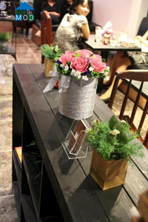 Ảnh Khi những âu lo dừng bên khung cửa…