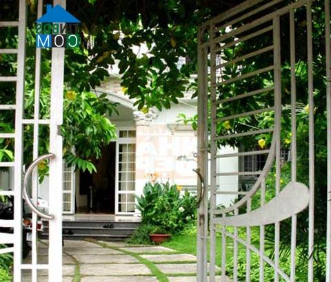 Ảnh Cửa chính cần rộng mở để đón năng lượng tốt