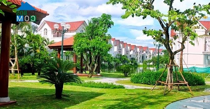 Ảnh Hà Nội: Biệt thự, nhà liền kề tăng giá mạnh