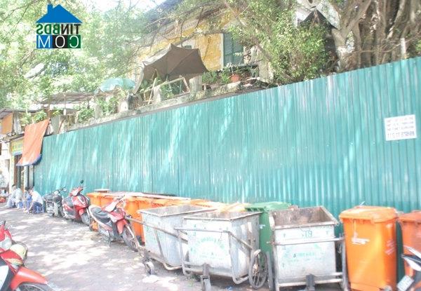 Ảnh Cận cảnh biệt thự Pháp bỏ hoang giữa lòng Hà Nội