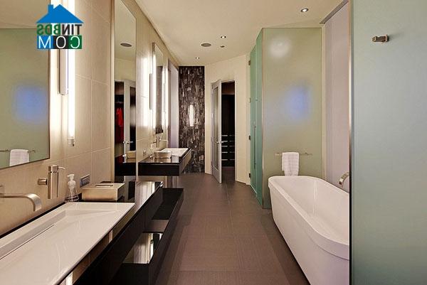 Phòng tắm tiện nghi, sạch sẽ