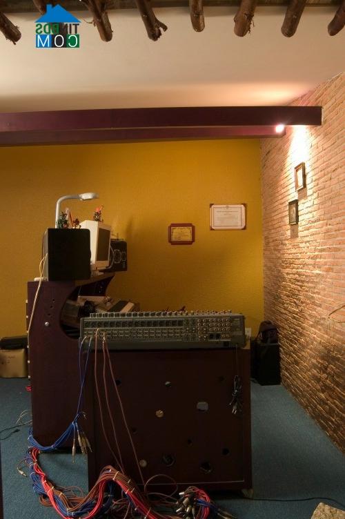 Ảnh Ngôi nhà ấm cúng với thiết kế đèn nghệ thuật