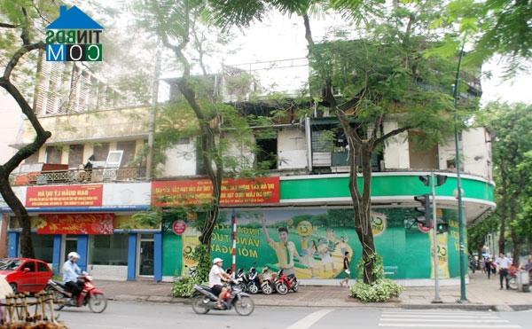 Ảnh Cận cảnh các khu đất "vàng" Hồ Gươm đang bị bỏ hoang