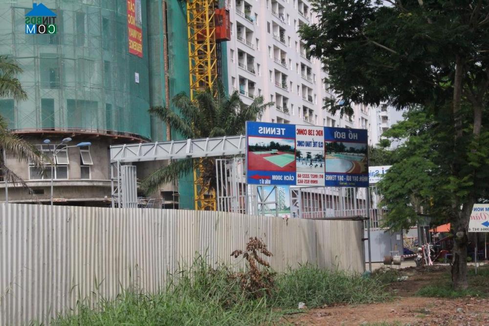 Công trường thi công Skyway đang hoạt động tất bật