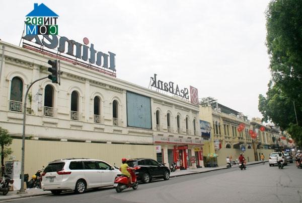 Ảnh Cận cảnh các khu đất "vàng" Hồ Gươm đang bị bỏ hoang