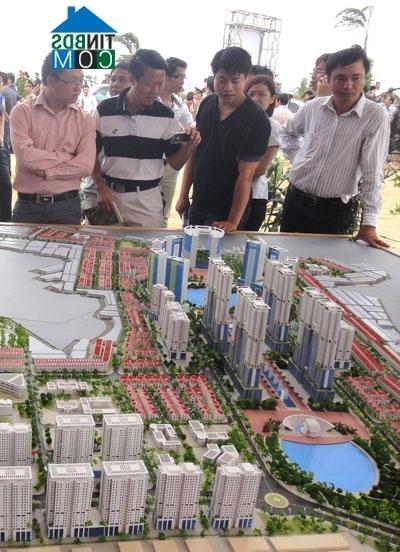 Ảnh “Khoảng lặng” chờ bảo lãnh trên thị trường BĐS