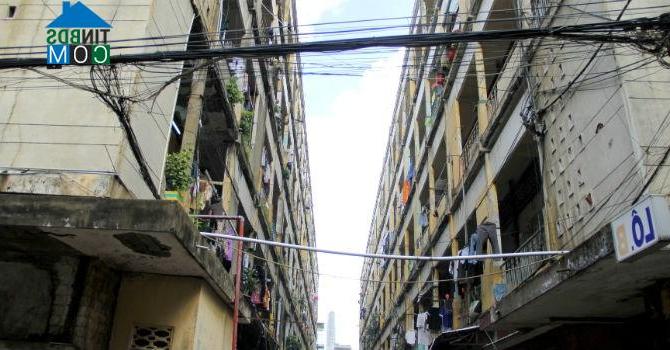 Ảnh Tp.HCM: 19/25 chung cư xuống cấp vẫn chưa tìm được chủ đầu tư