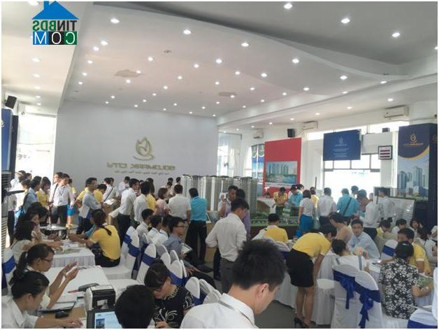 Goldmark City thu hút một lượng lớn khách hàng trước thời điểm tháng 7 âm lịch