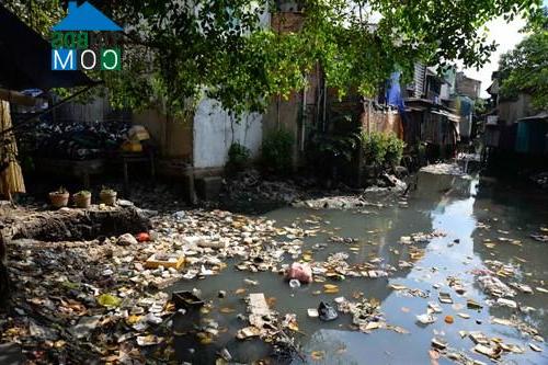 Ảnh Tp.HCM: 17.000 căn nhà lấn chiếm sông, rạch